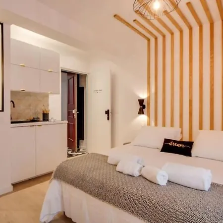 Elegant Divine Sun Quartier Canal St Martin Apartment *