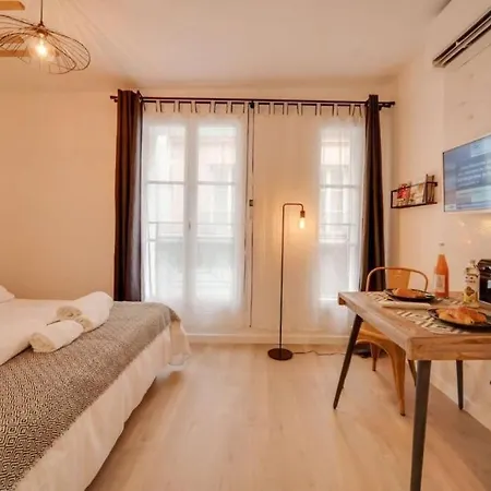 Elegant Divine Sun Quartier Canal St Martin Apartment *